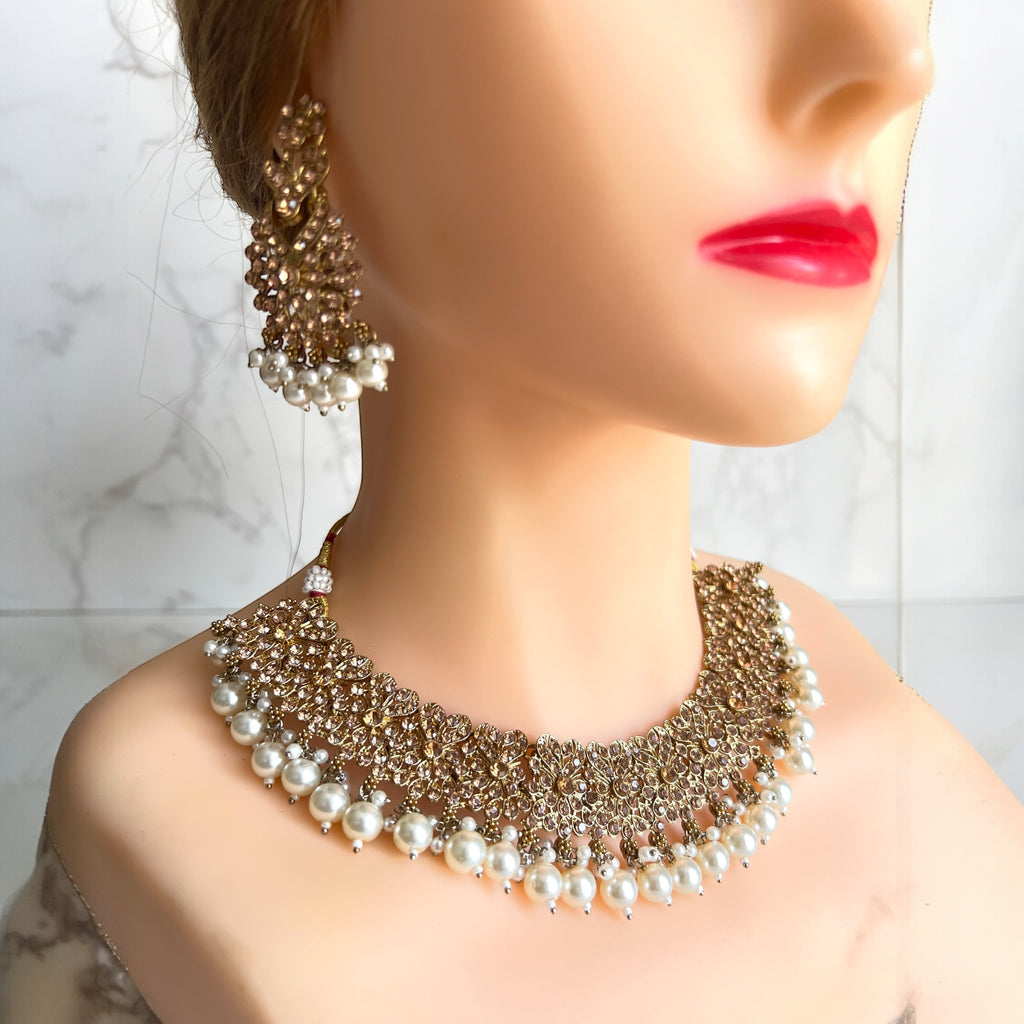 Gold Indian necklace set