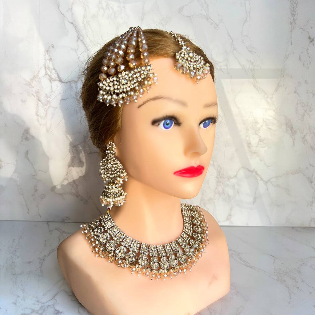 Gold wedding jewellery 