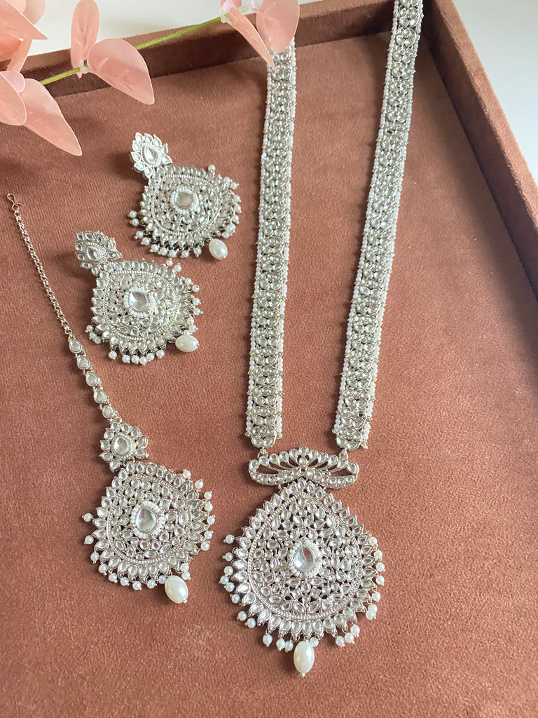 Long Indian necklace in silver 