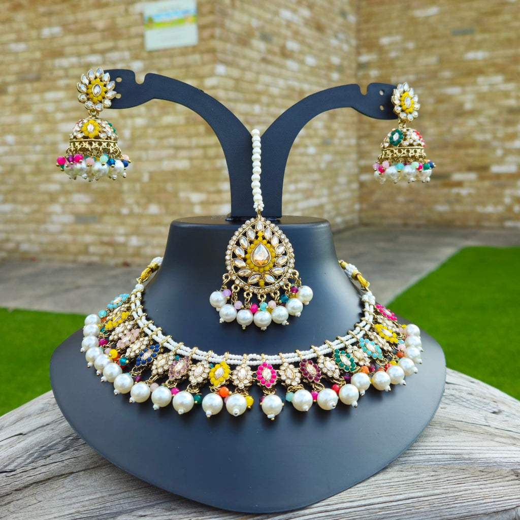 Traditional Indian wedding jewellery 
