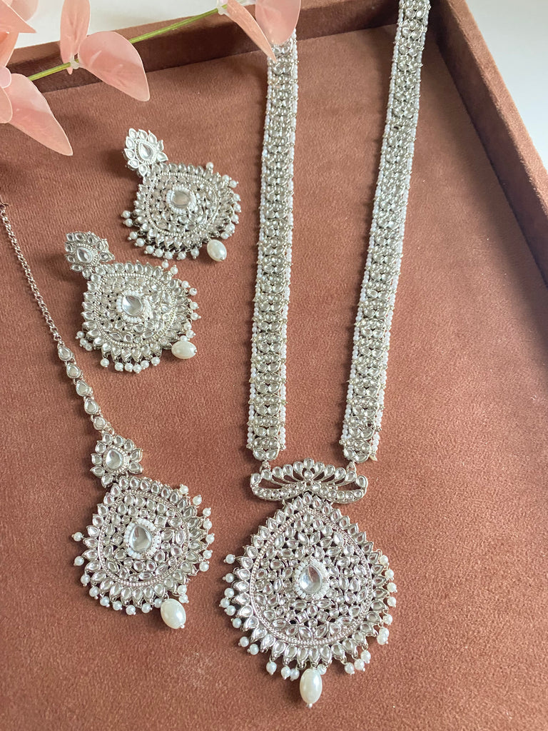 Silver Asian necklace jewellery set
