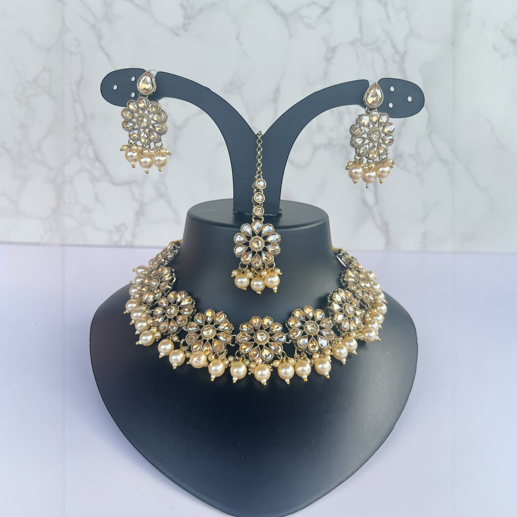 Gold wedding necklace set