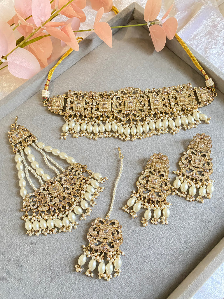 Gold Asian bridal jewellery 