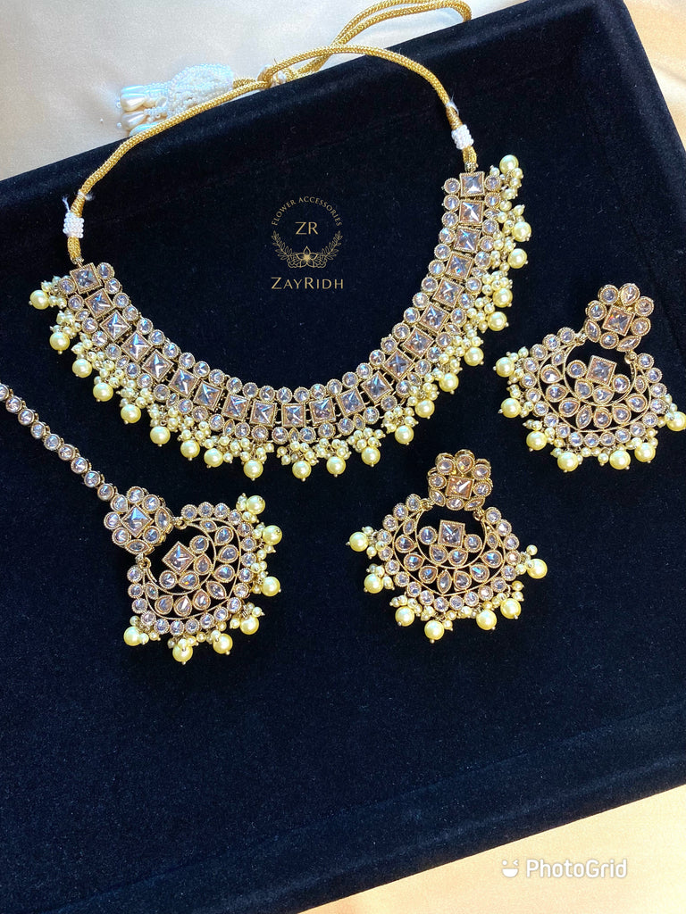 Gold kundan necklace set