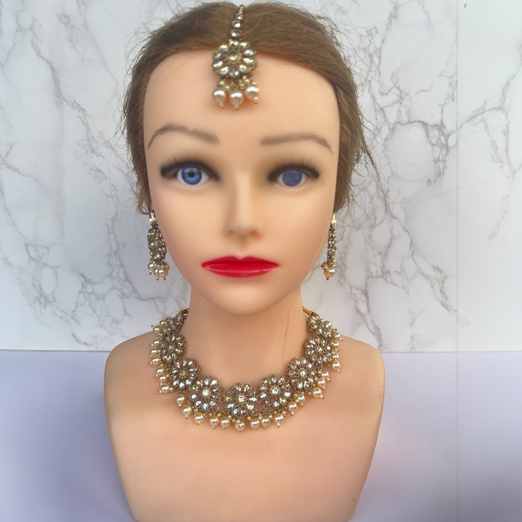Gold Asian wedding necklace set 