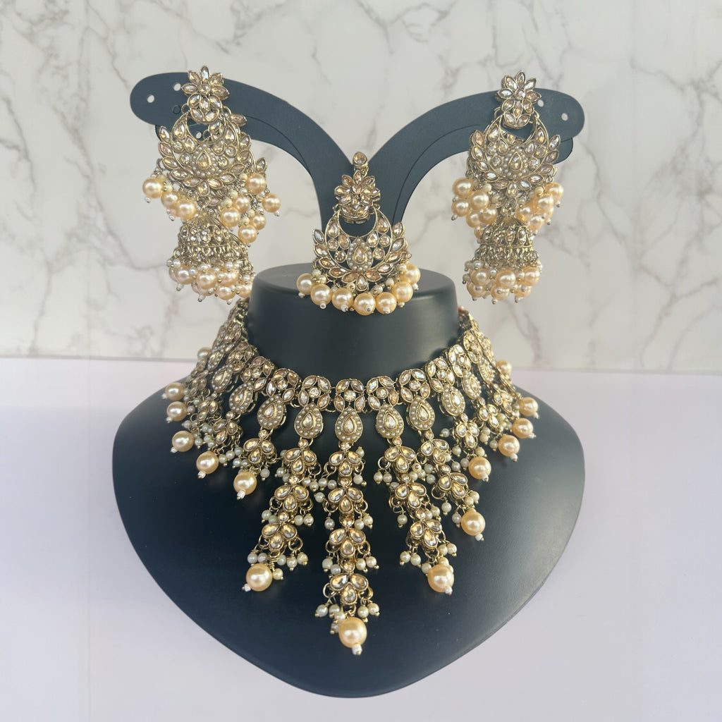 Asian gold necklace set 