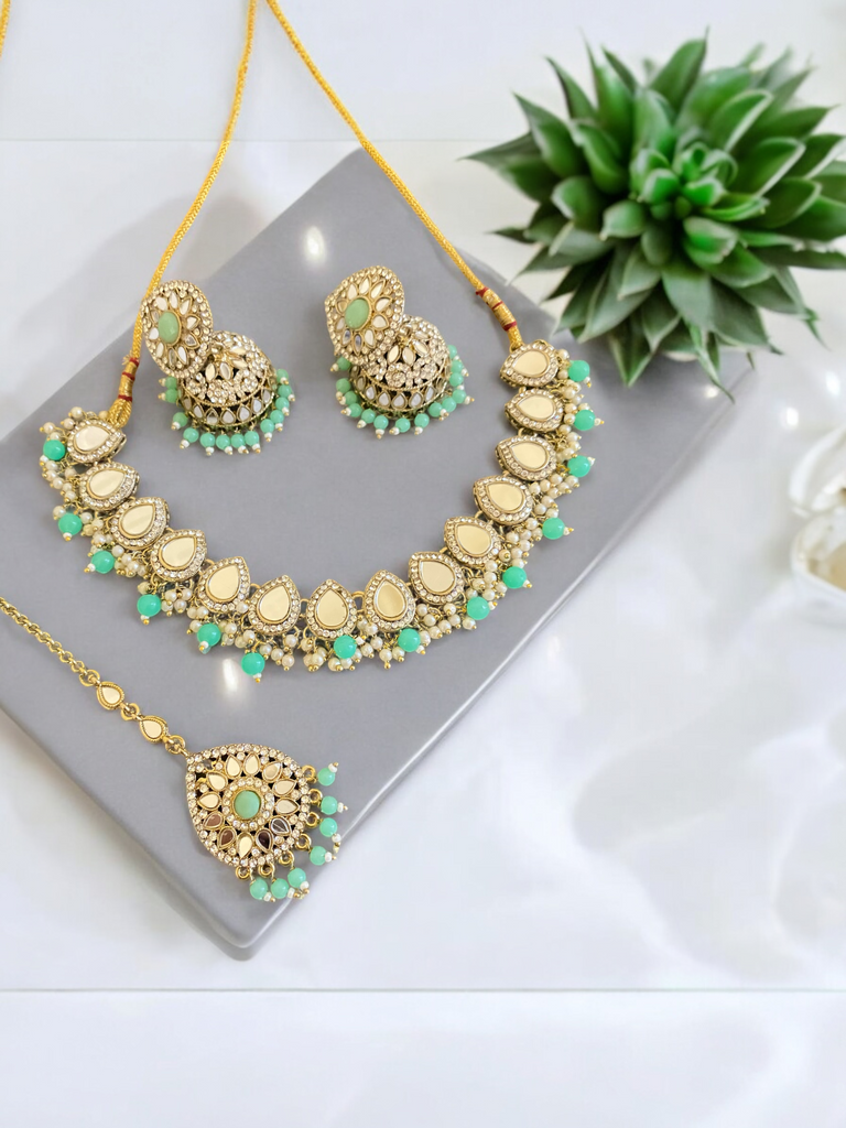 Asian necklace set in mint green 