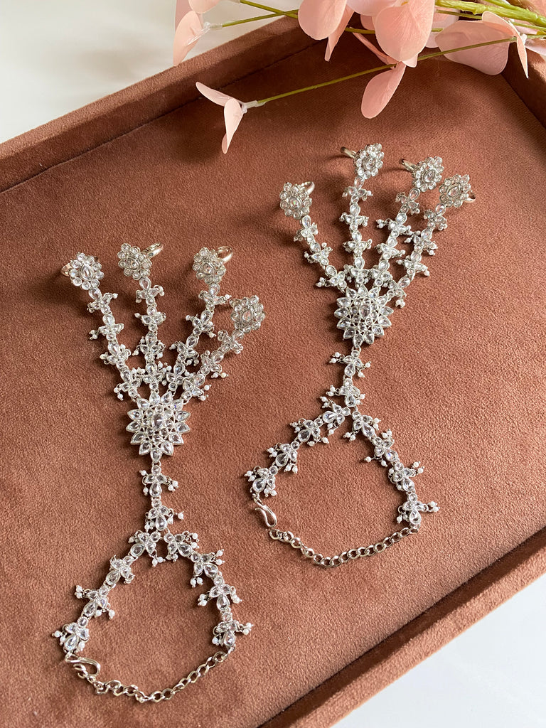 Asian bridal hand accessories 