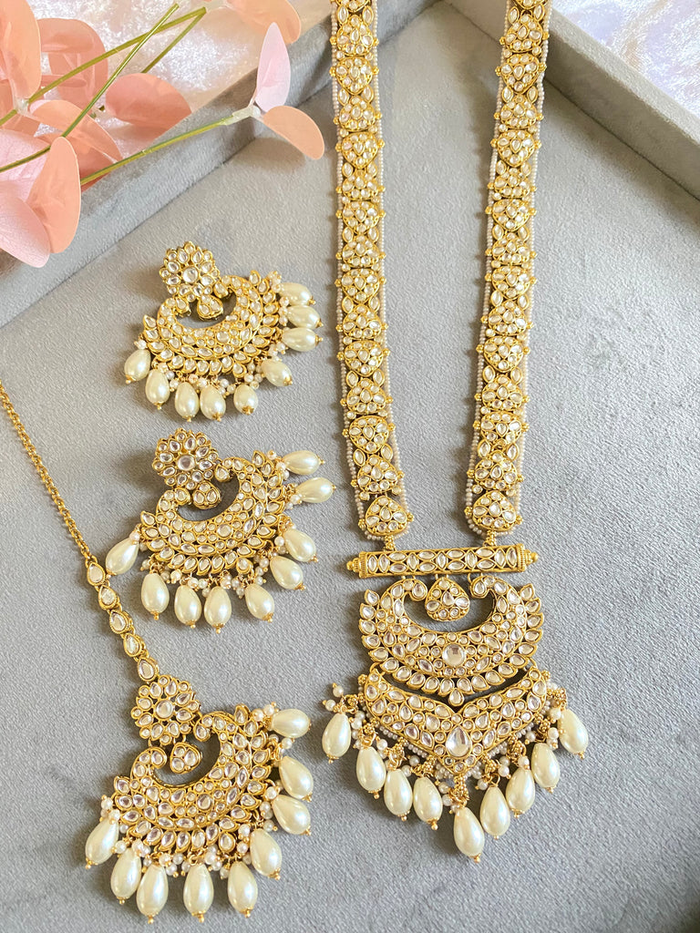 Gold Indian necklace set