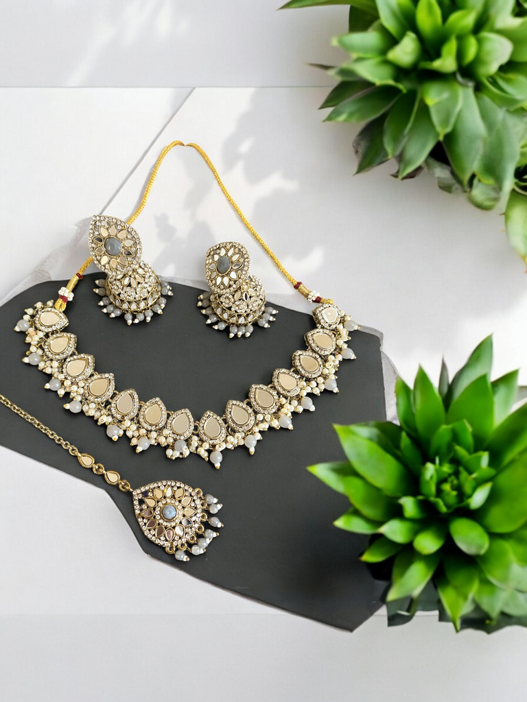 Jhumka tikka earrings set 