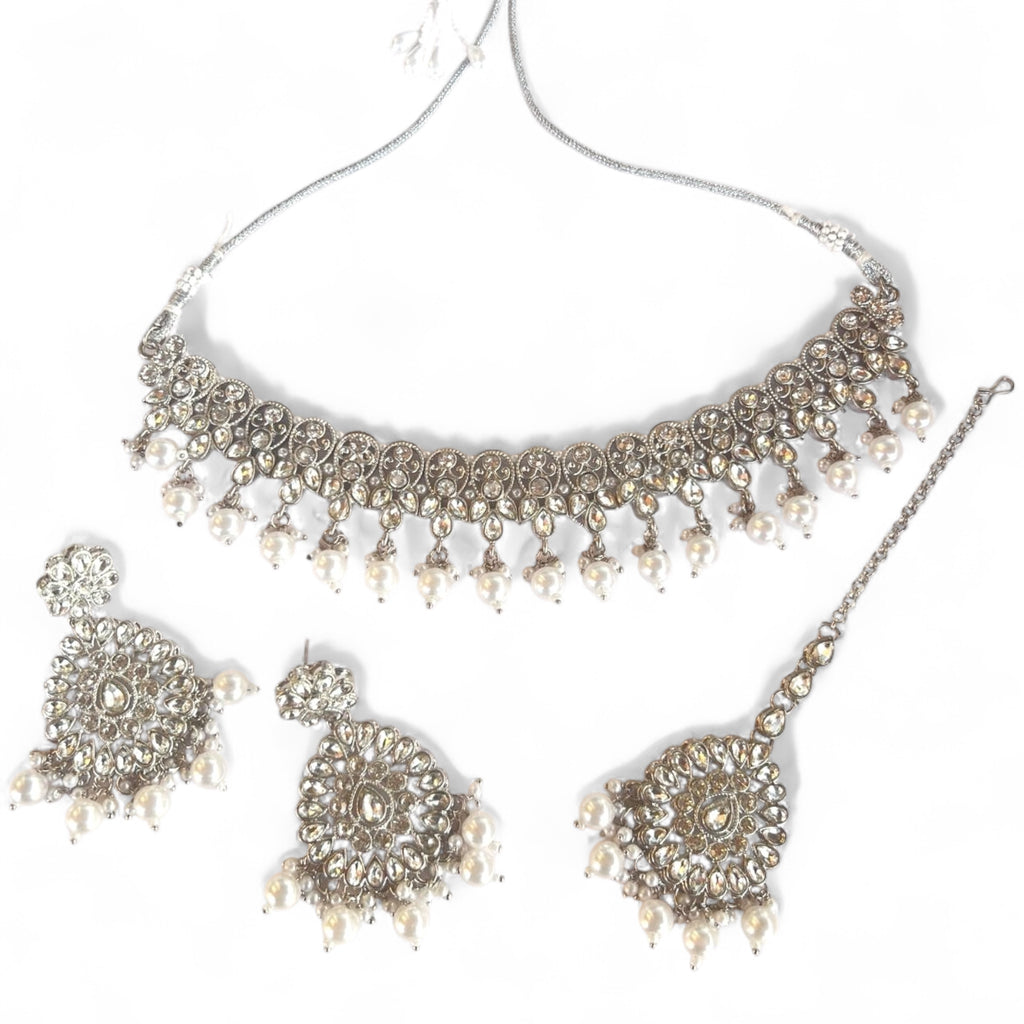 Silver tikka necklace earrings 