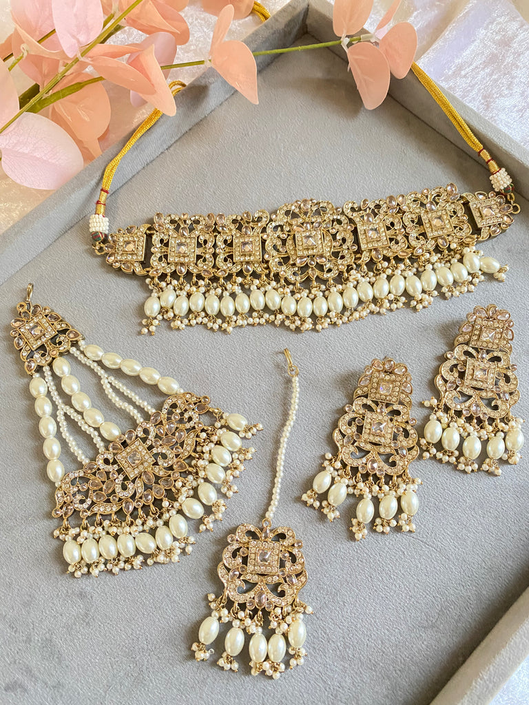 Indian bride jewellery set