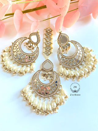 Nabeela Pearl Earrings Set