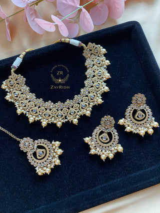 Tiyah Gold Necklace Set