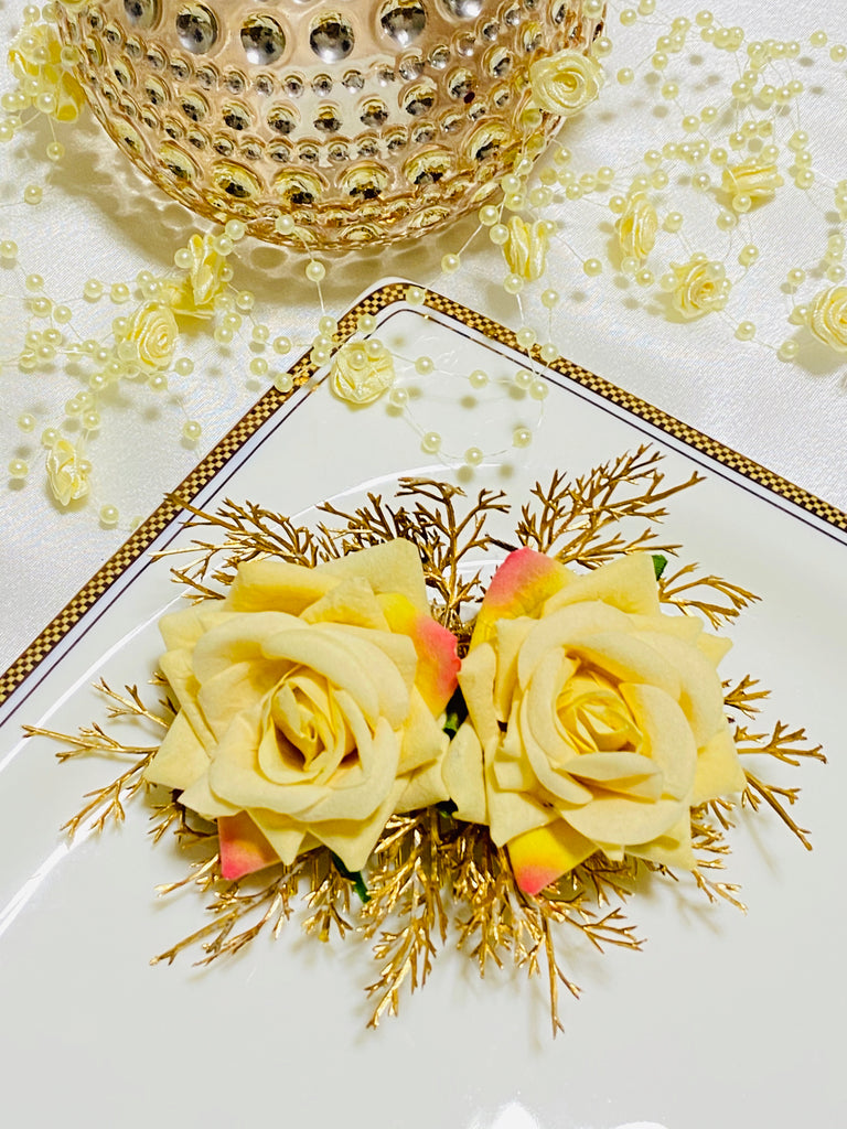 Beige and Gold Flower Hair Comb