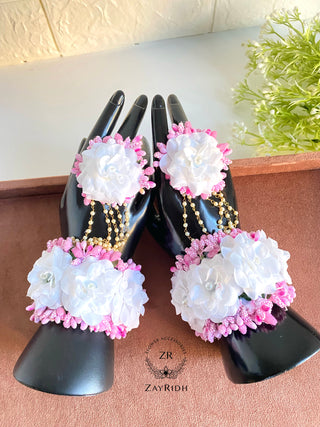 Pari White & Pink Flower Bracelets