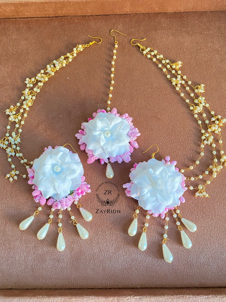 Pari White  Pink Earrings Set