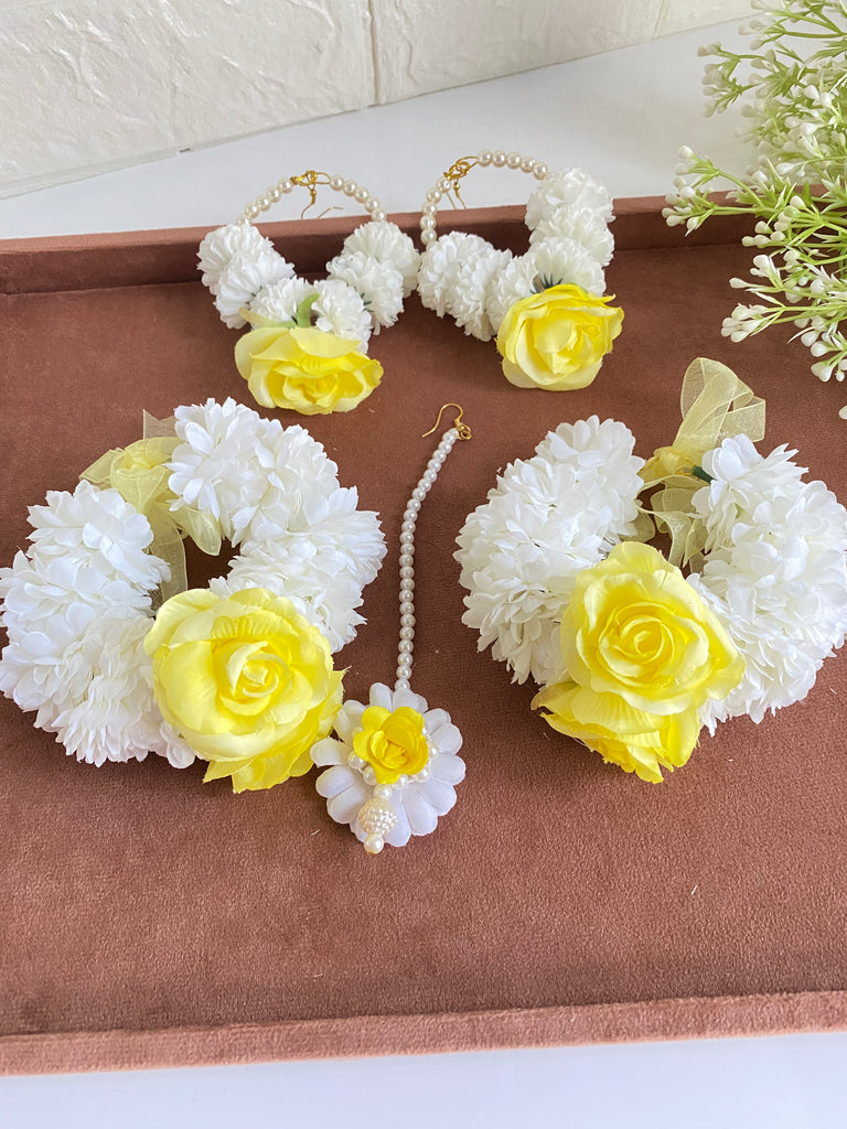 Artificial flower jewellery 