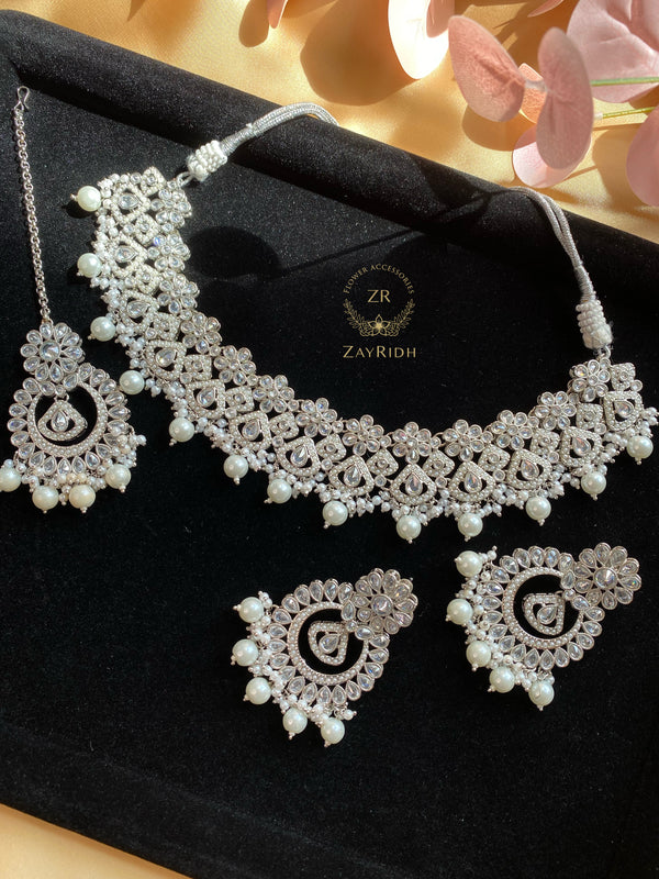 Tiyah Silver Necklace Set