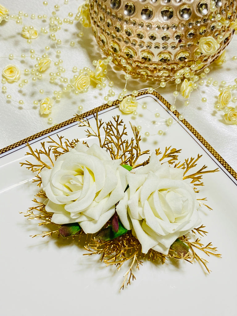 White and Gold Flower Hair Comb