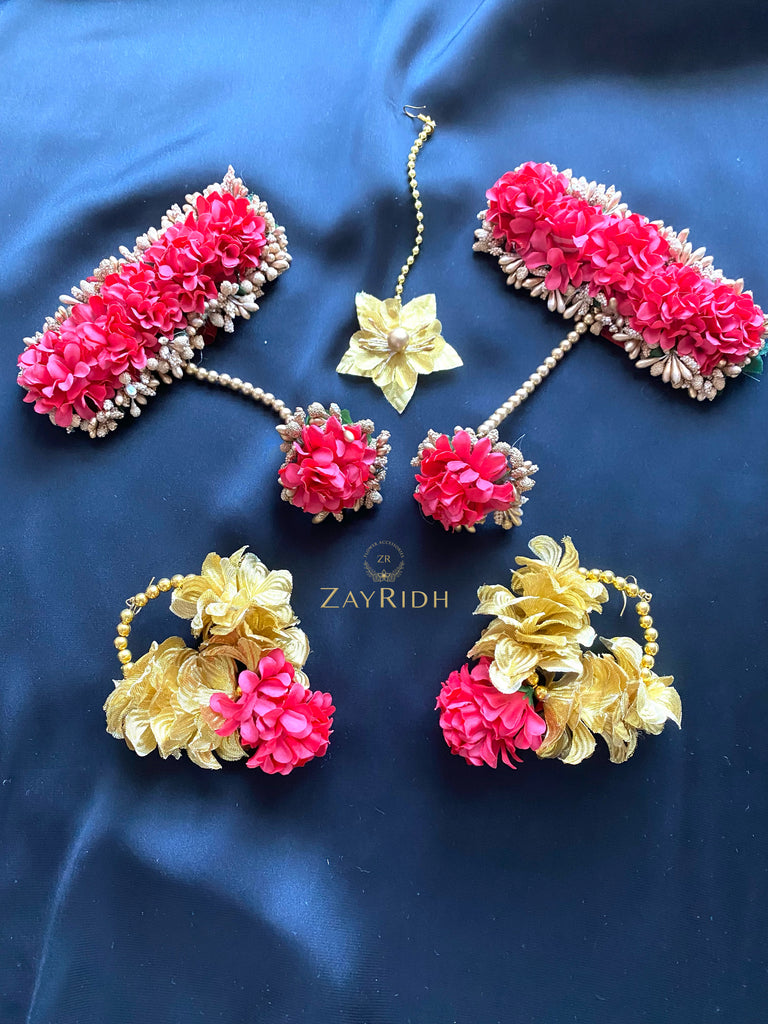 Amazon.com: Multi Flower jewellery Combo Set | Foral jewellery for Baby  Shower,haldi,Mehndi | Artificial Jewellery Combo maang tikka By Indian  Collectible: Clothing, Shoes & Jewelry